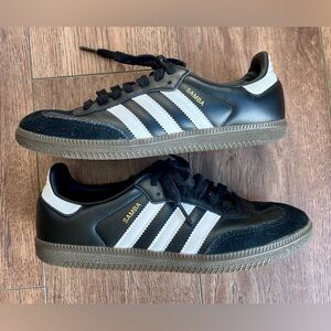 Adidas Samba OG black and white leather EUC